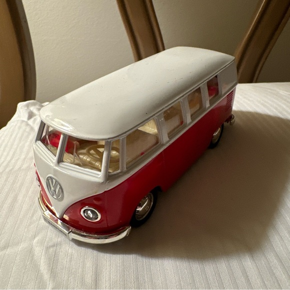 RMZ City Volkswagen T1 Transporter 1/32 Scale Die Cast Pull Back Racer - Picture 2 of 8